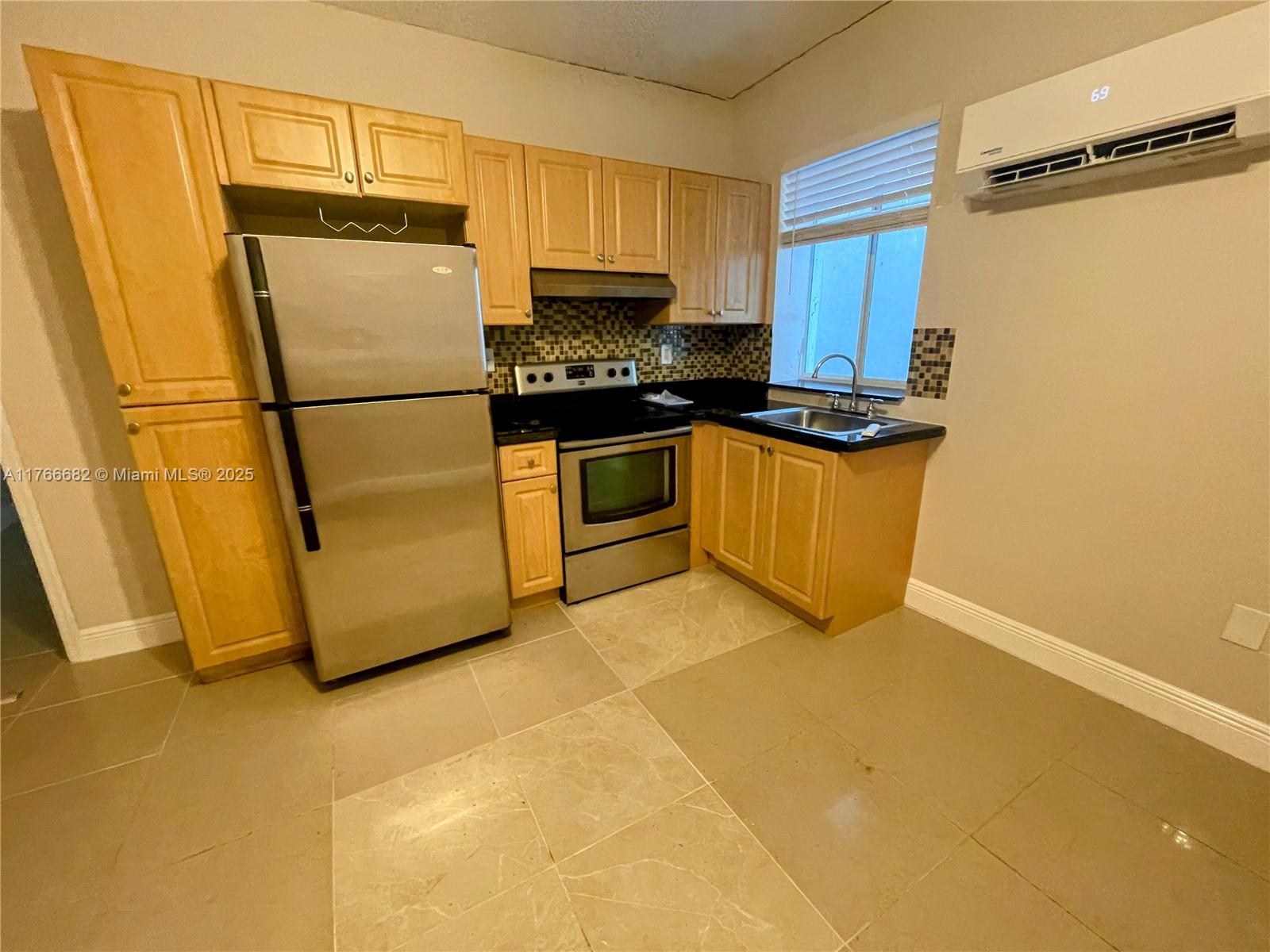 RIVER LOFTS CONDO - Residential Lease