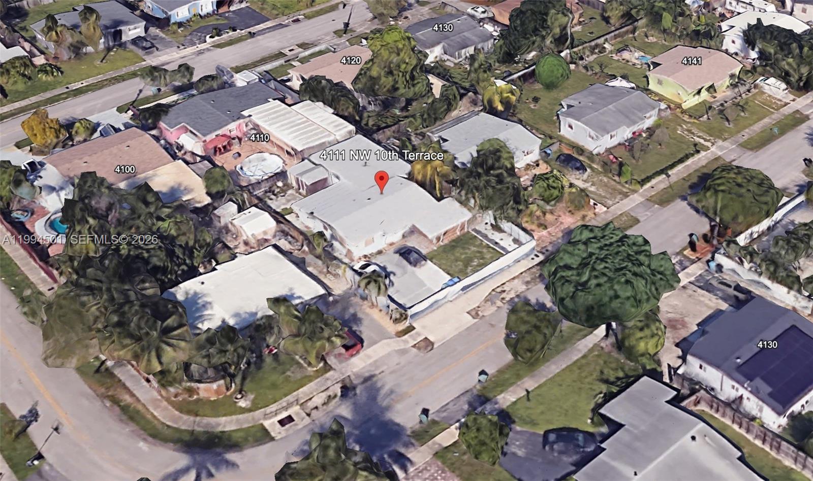 Investor special. - Needs a rehab/TLC - cash-only opportunity in a highly sought-after Oakland Park community. This property offers exceptional upside for developers, builders, or investors seeking their next project in a rapidly appreciating area.