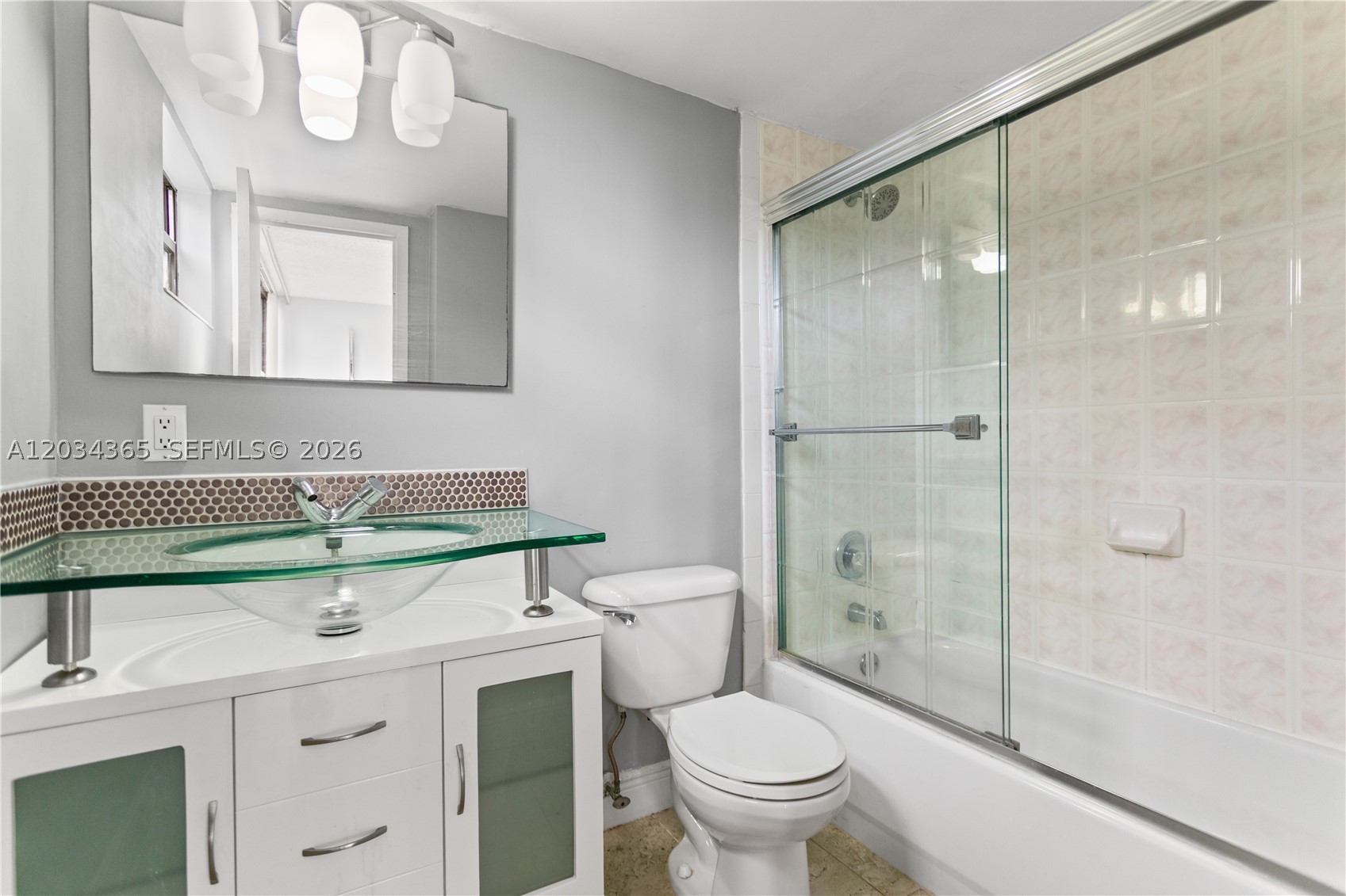PLAZA OF AMERICAS CONDO P - Residential Lease