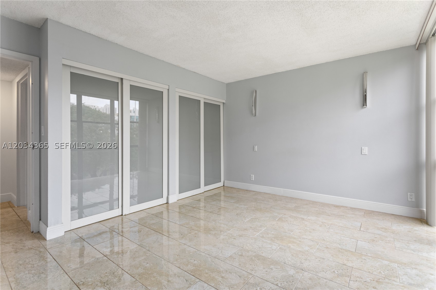 PLAZA OF AMERICAS CONDO P - Residential Lease