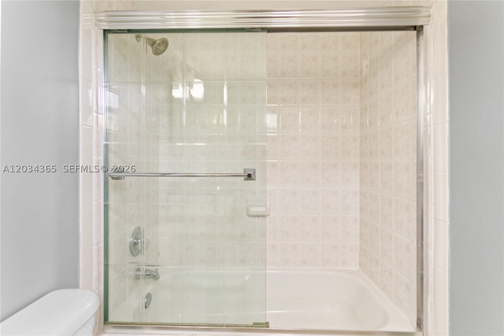 PLAZA OF AMERICAS CONDO P - Residential Lease