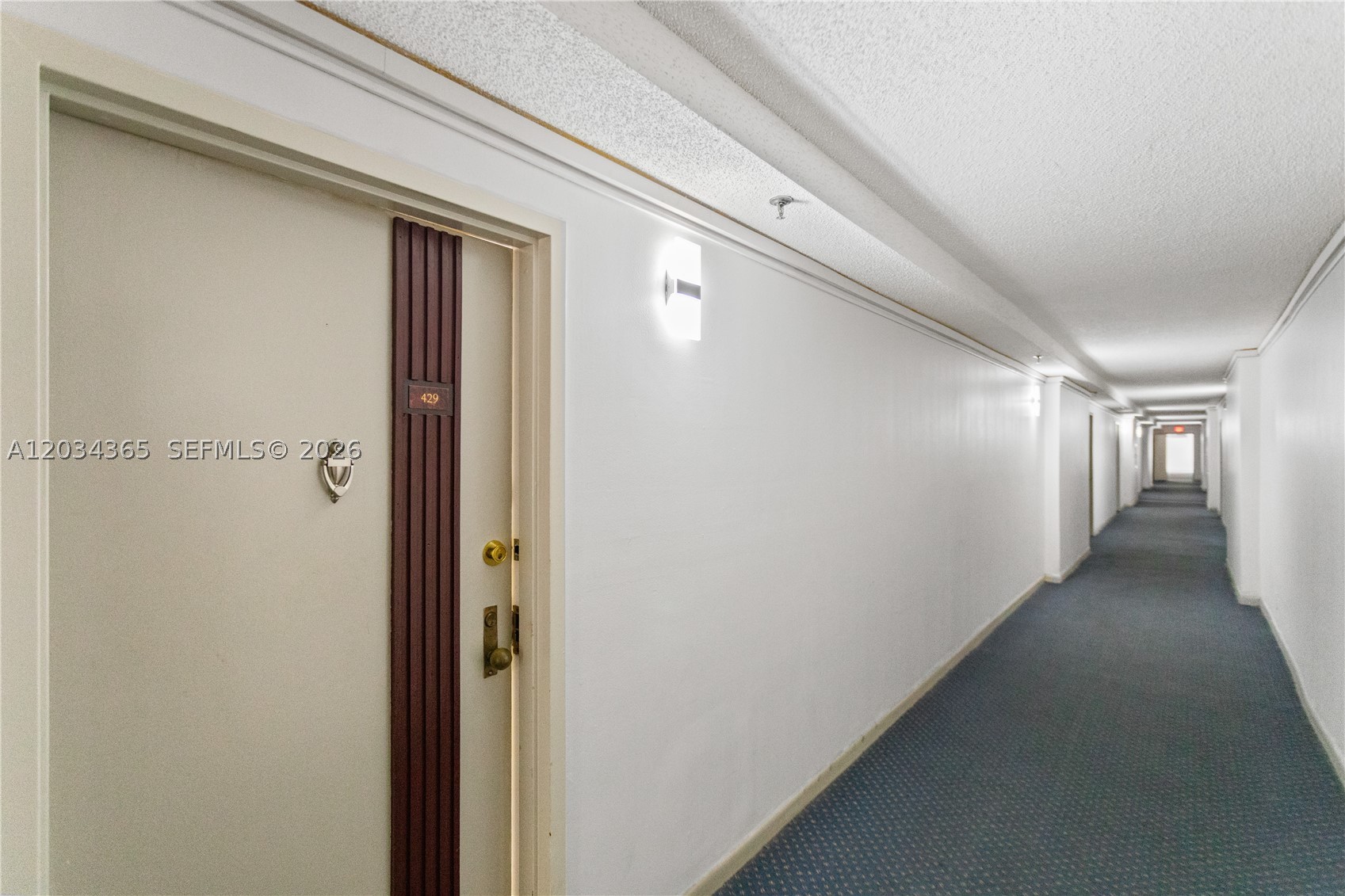PLAZA OF AMERICAS CONDO P - Residential Lease
