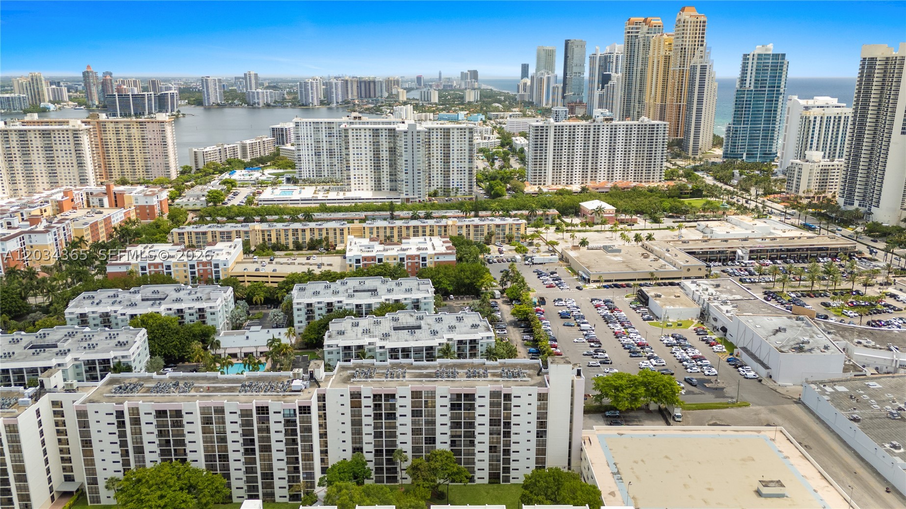 PLAZA OF AMERICAS CONDO P - Residential Lease