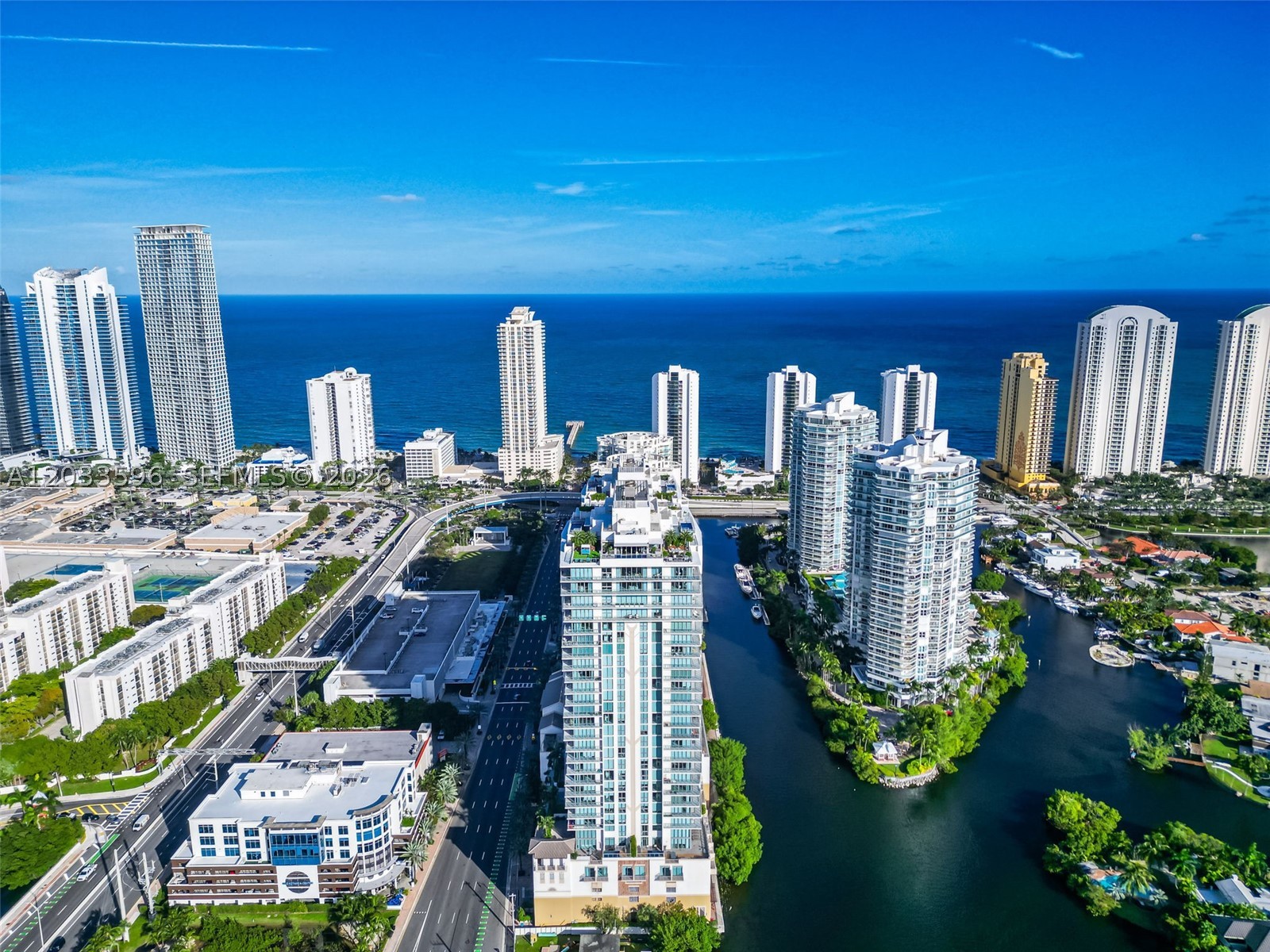PARQUE TOWERS CONDO - Residential Lease