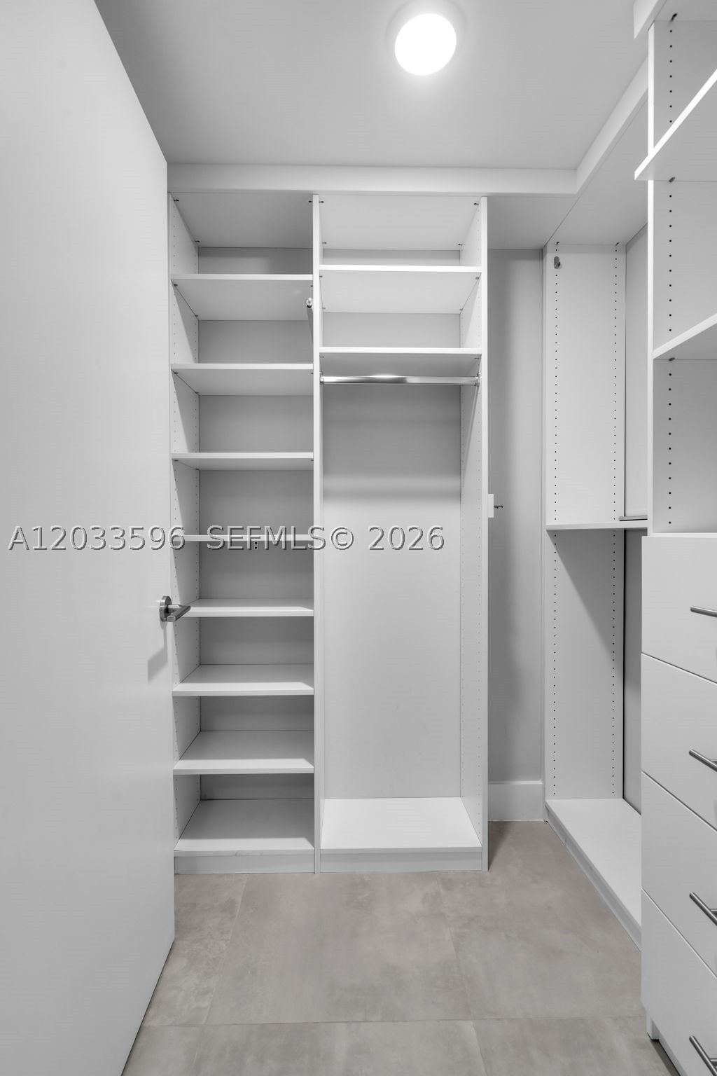 PARQUE TOWERS CONDO - Residential Lease