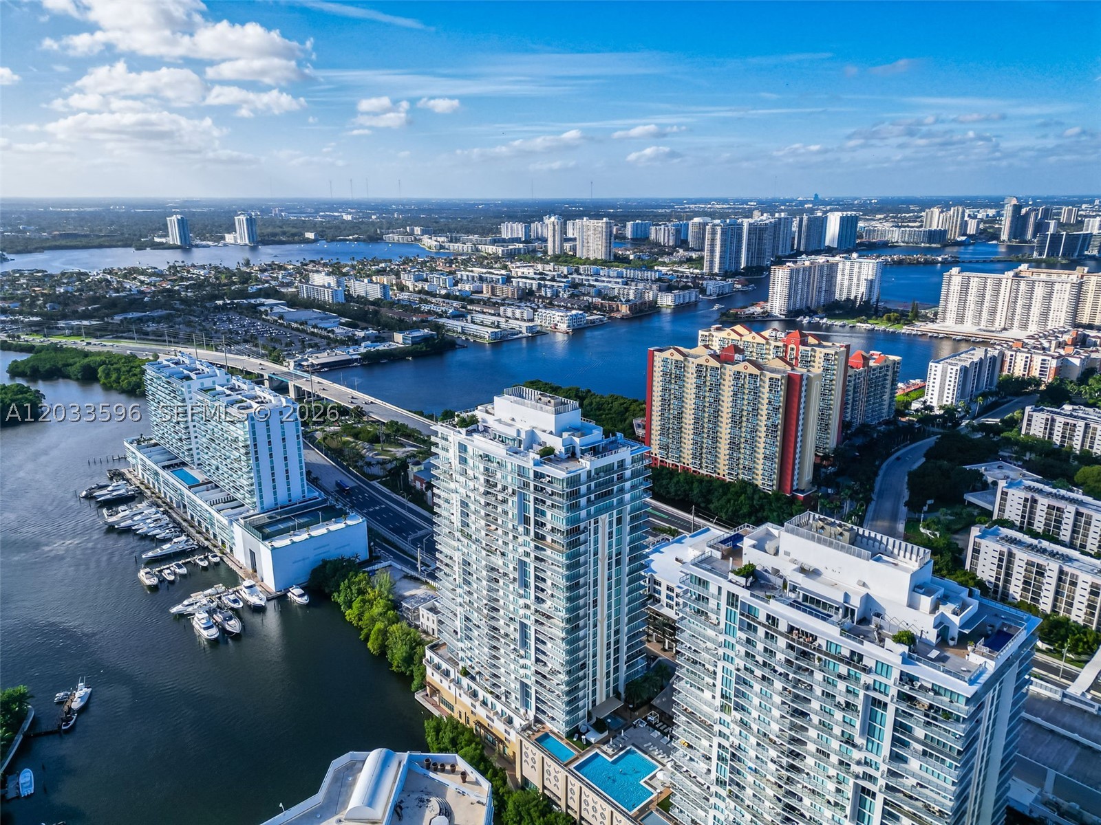 PARQUE TOWERS CONDO - Residential Lease