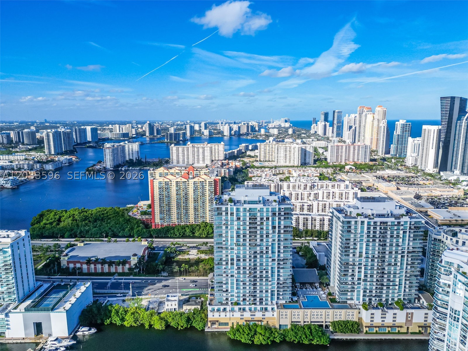 PARQUE TOWERS CONDO - Residential Lease