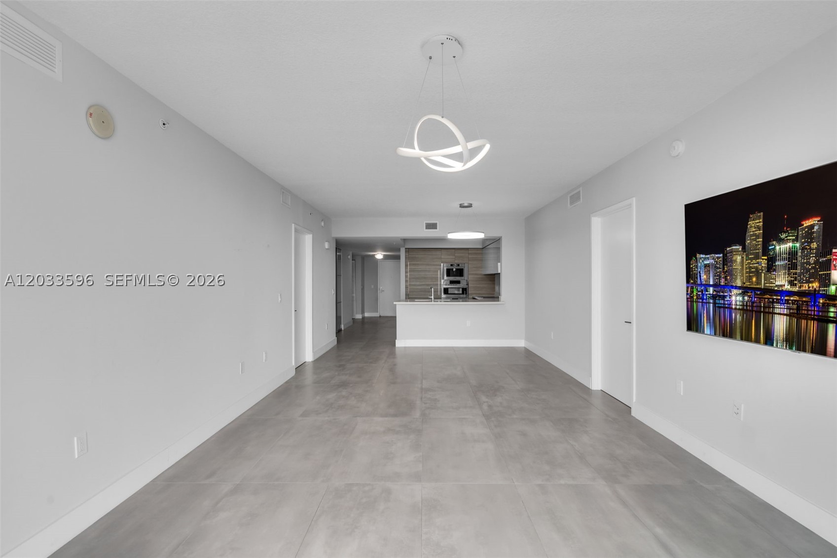 PARQUE TOWERS CONDO - Residential Lease