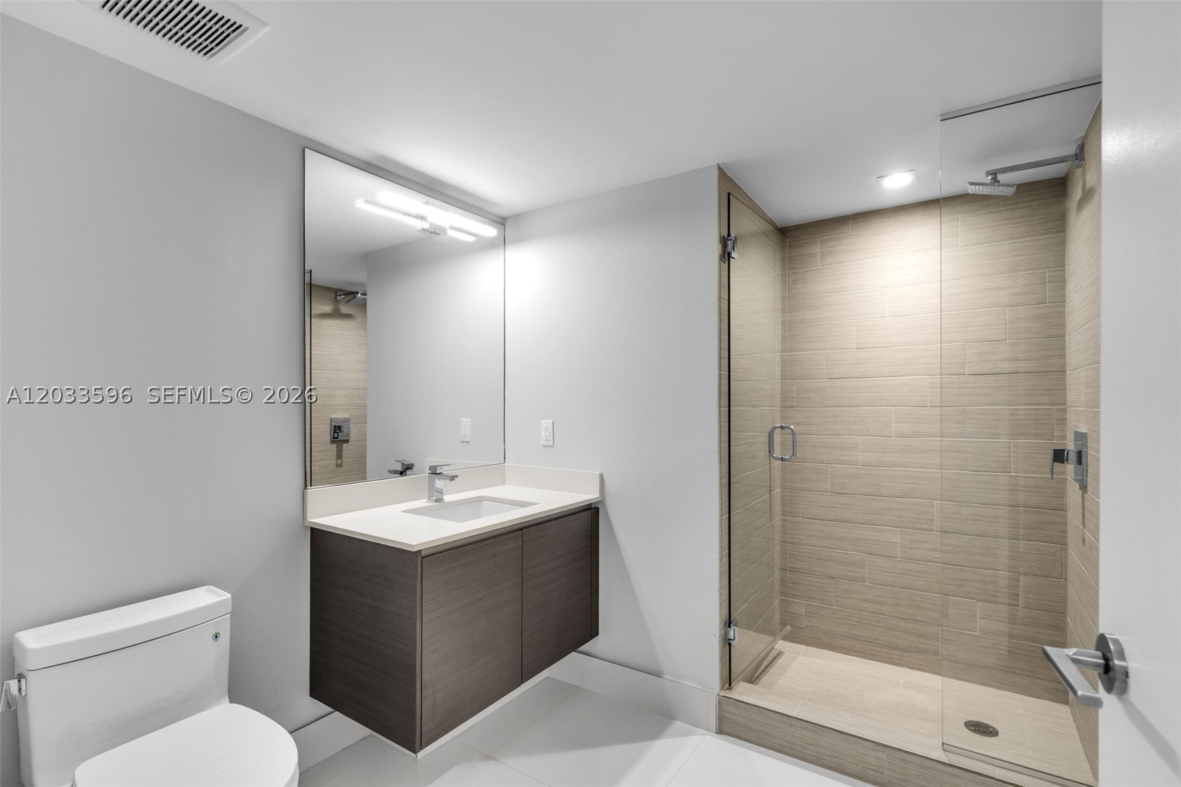PARQUE TOWERS CONDO - Residential Lease