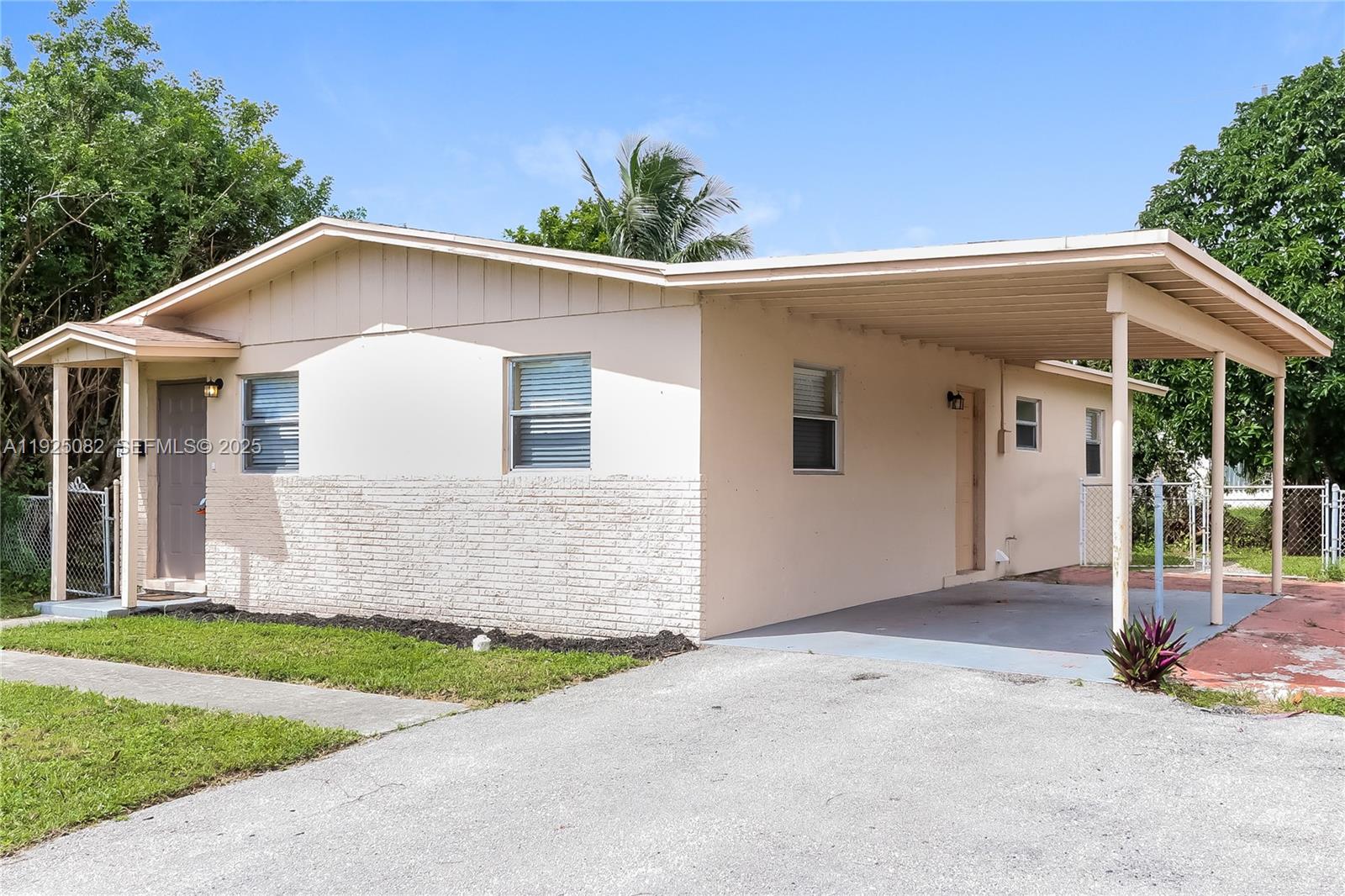 ROOSEVELT ESTATES - Residential Lease