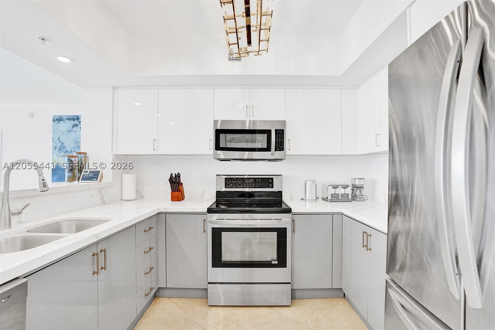 LA PERLA CONDO - Residential