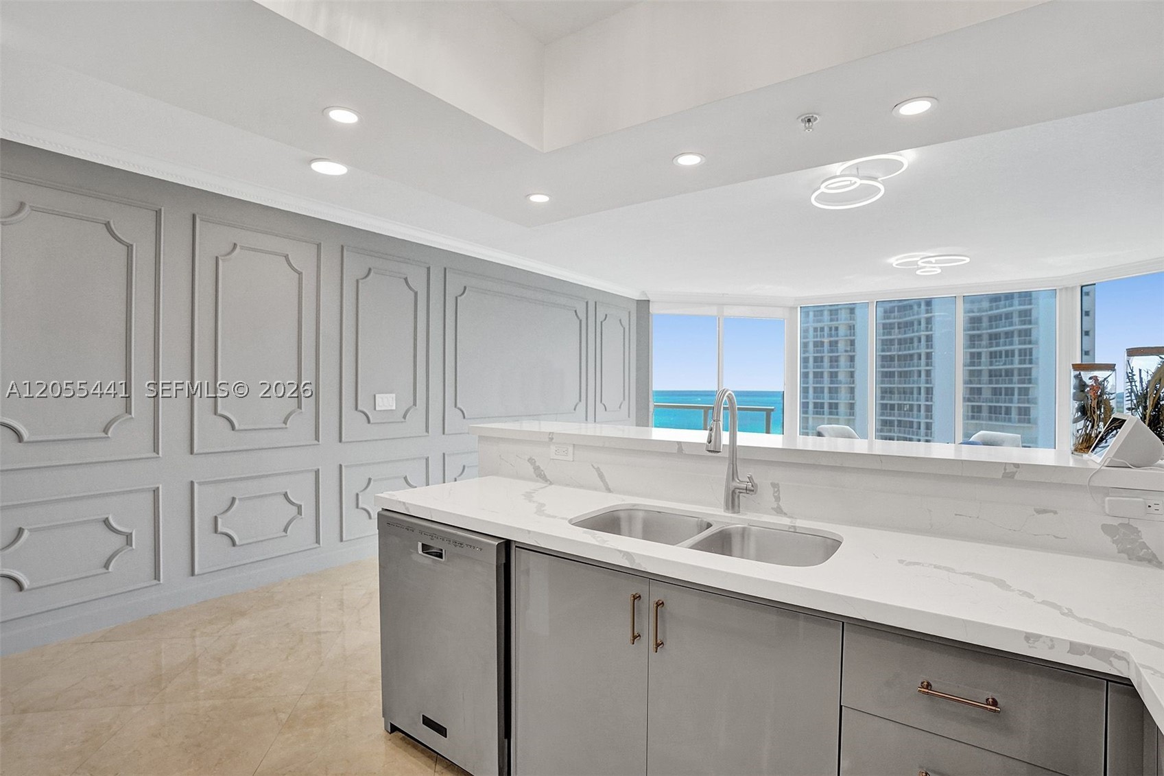 LA PERLA CONDO - Residential