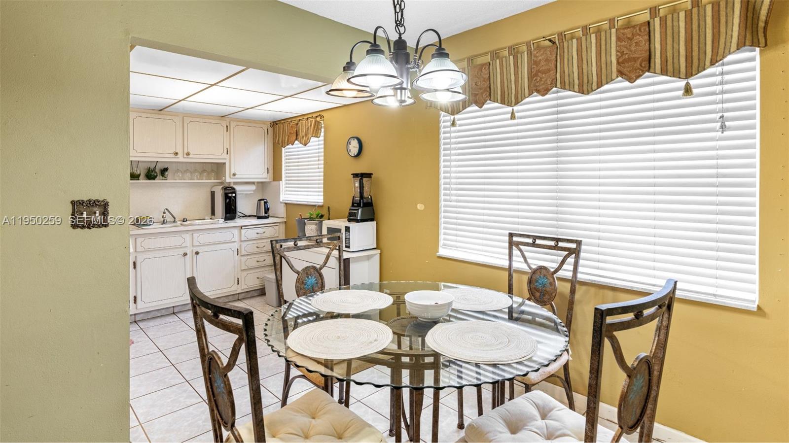 ADMIRAL CONDO APARTMENTS - Residential