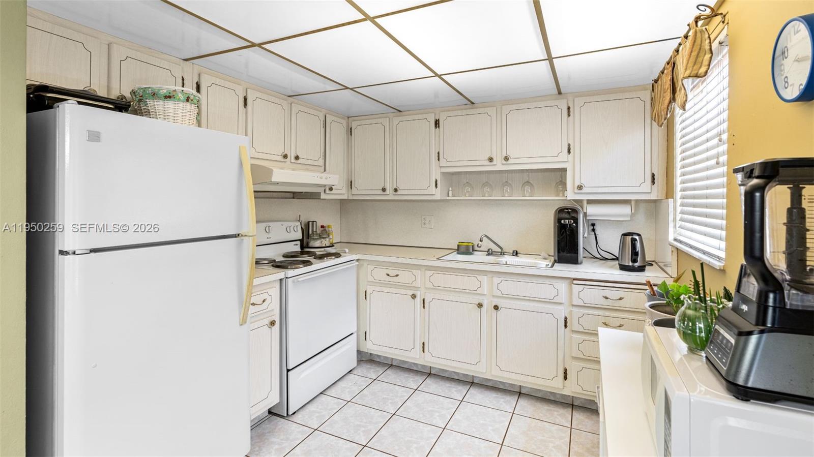 ADMIRAL CONDO APARTMENTS - Residential