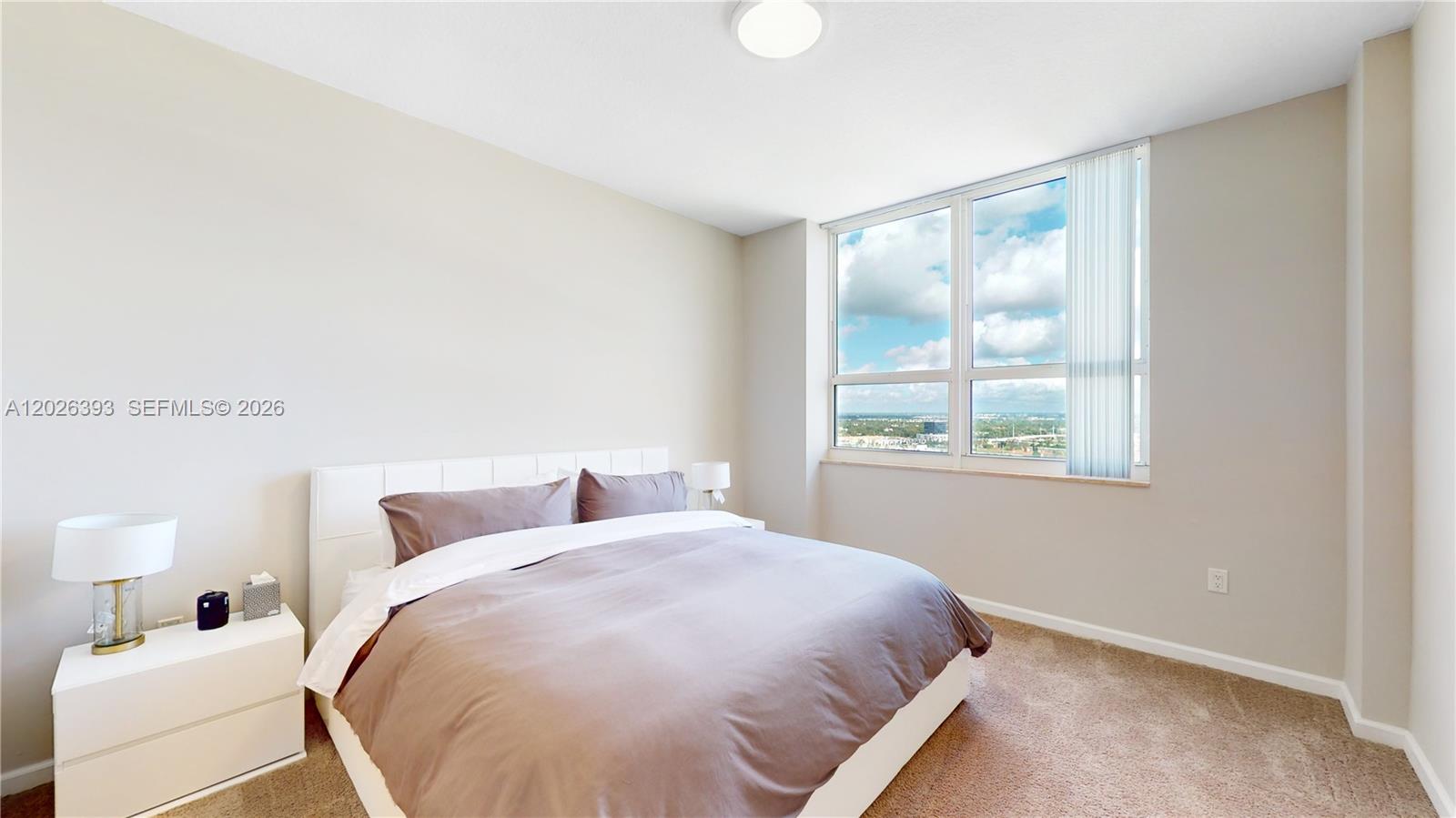 TURNBERRY ON THE GREEN CO - Residential Lease