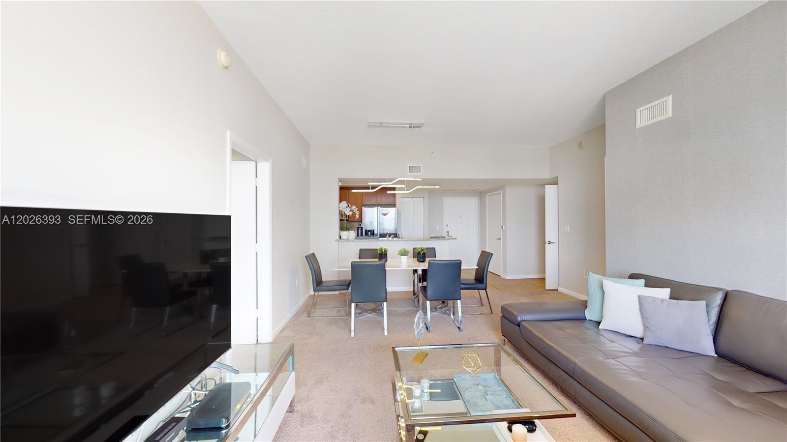 TURNBERRY ON THE GREEN CO - Residential Lease