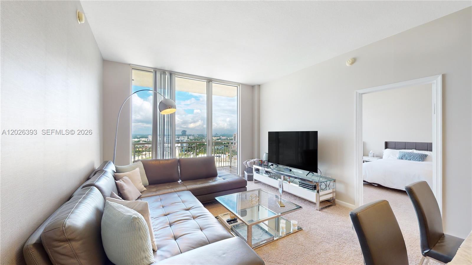 TURNBERRY ON THE GREEN CO - Residential Lease