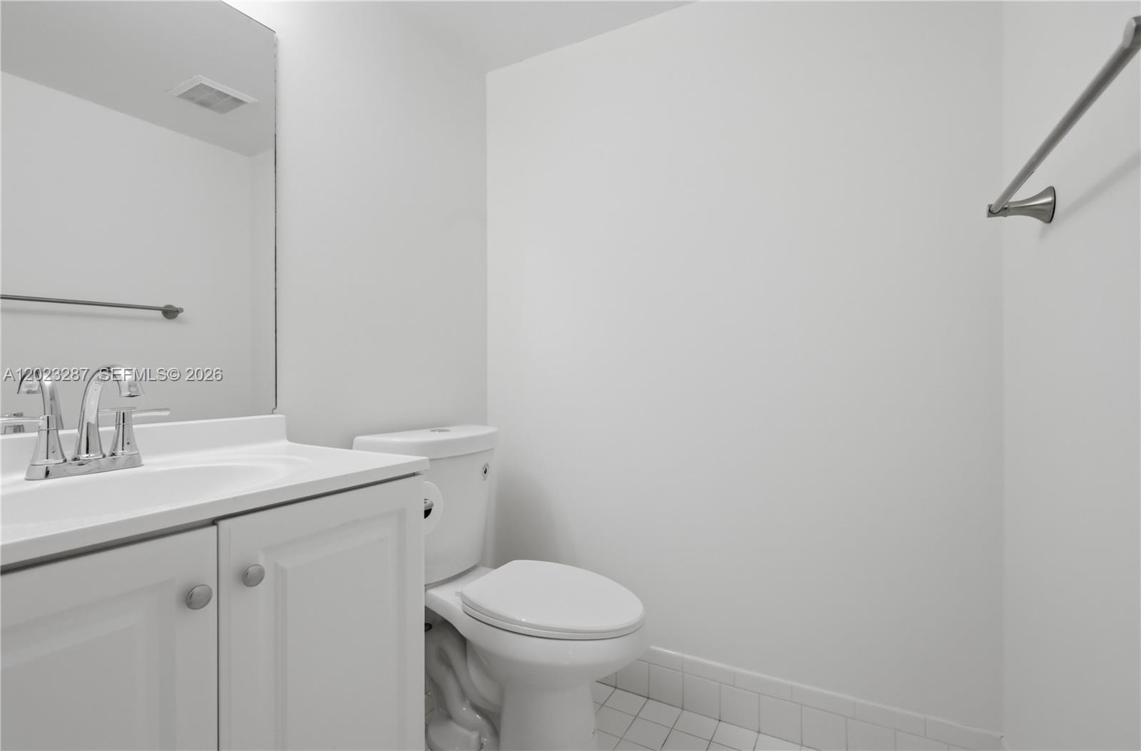 NEW HAMPTON AT CENTURY VI - Residential Lease