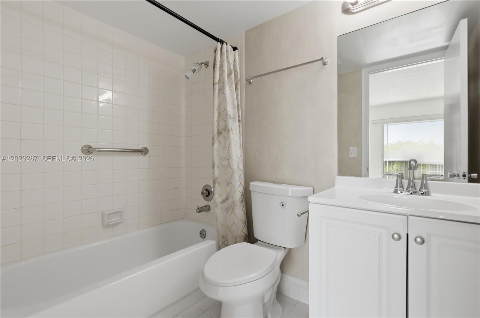 NEW HAMPTON AT CENTURY VI - Residential Lease
