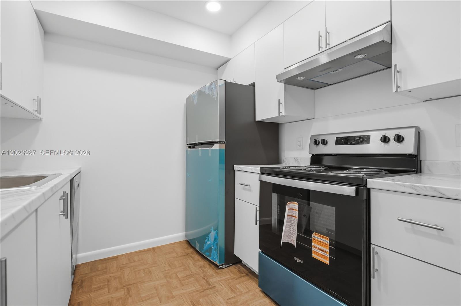 NEW HAMPTON AT CENTURY VI - Residential Lease