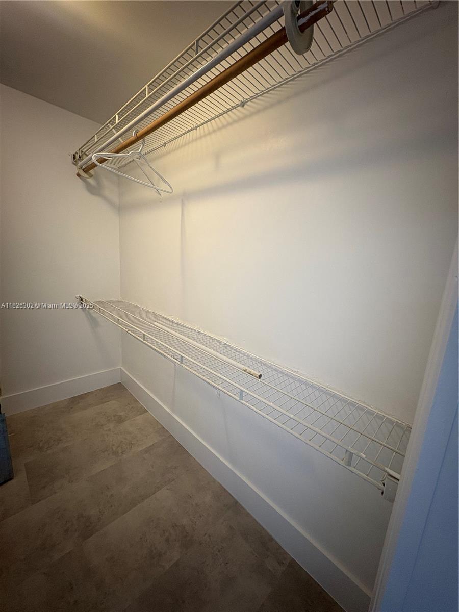 ROYAL POINCIANA CONDO - Residential Lease