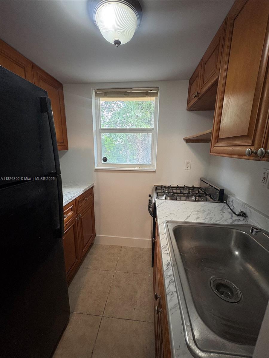 ROYAL POINCIANA CONDO - Residential Lease