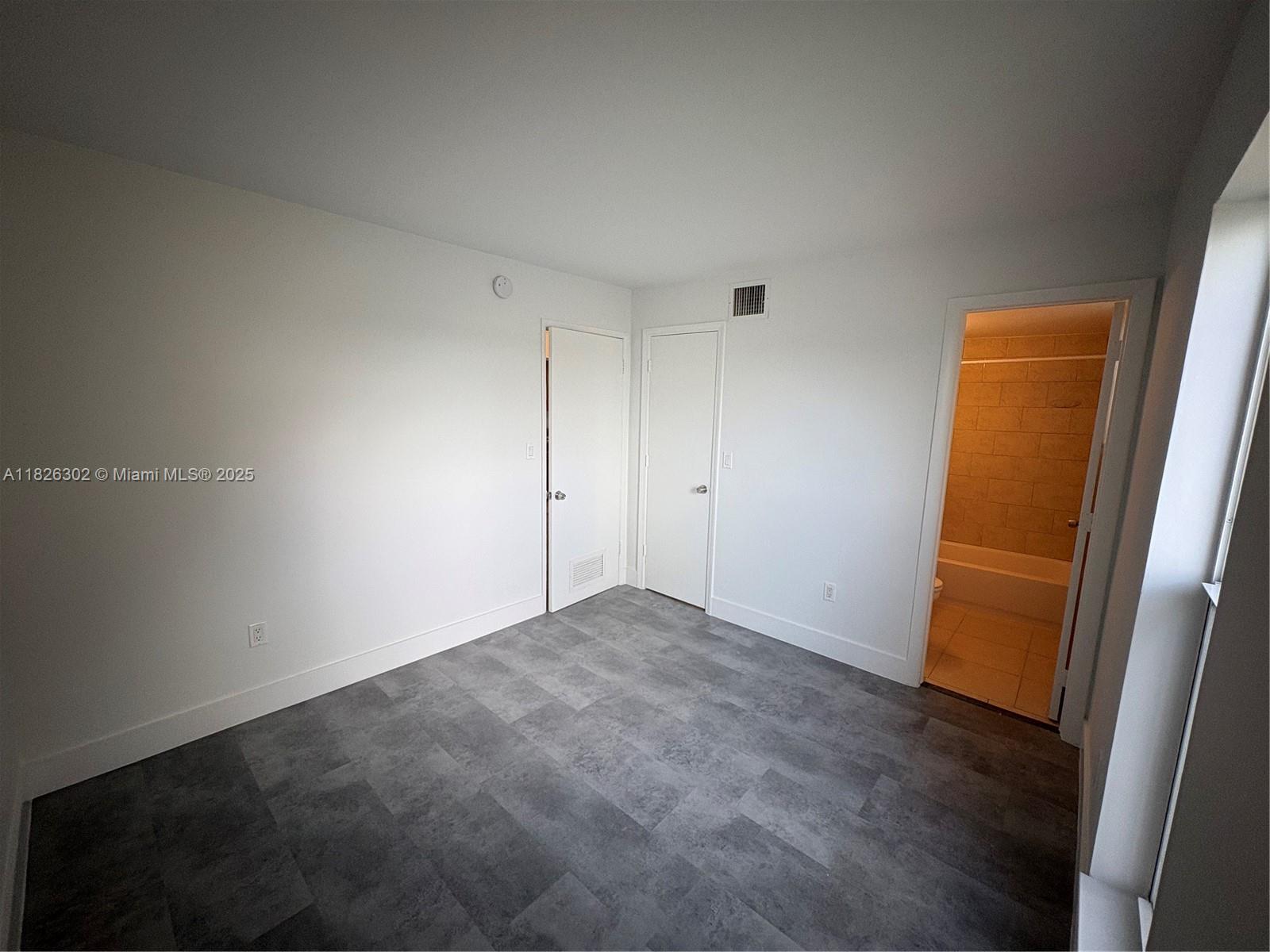 ROYAL POINCIANA CONDO - Residential Lease