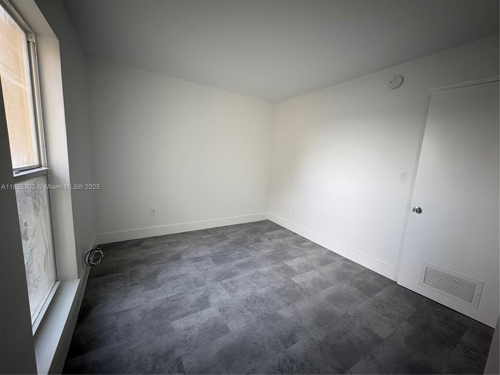 ROYAL POINCIANA CONDO - Residential Lease