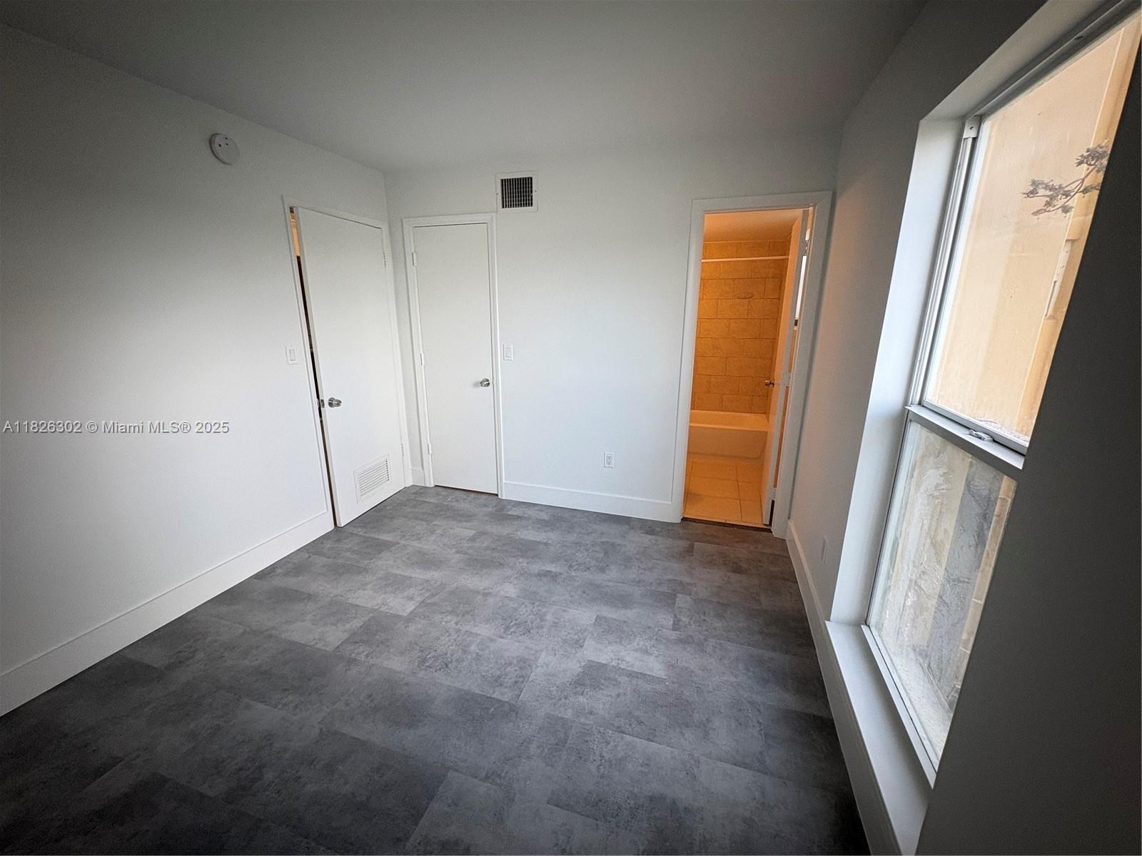 ROYAL POINCIANA CONDO - Residential Lease