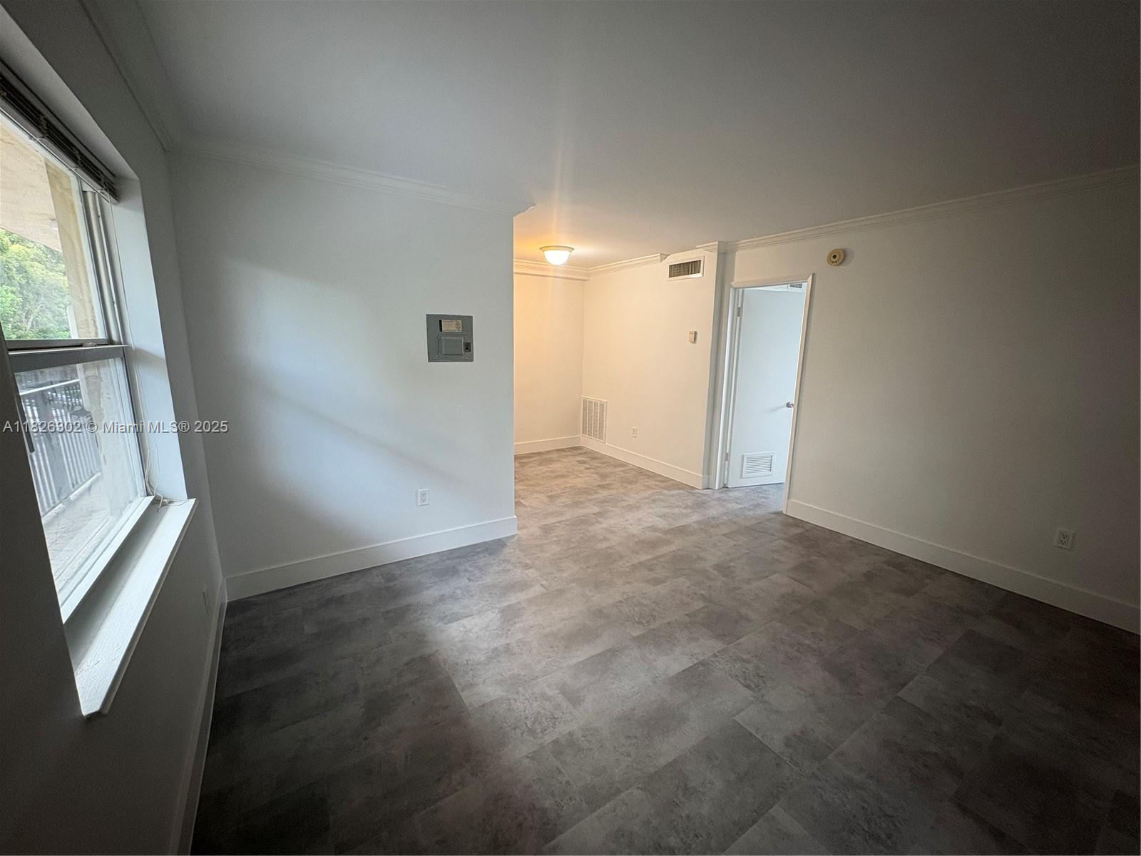 ROYAL POINCIANA CONDO - Residential Lease