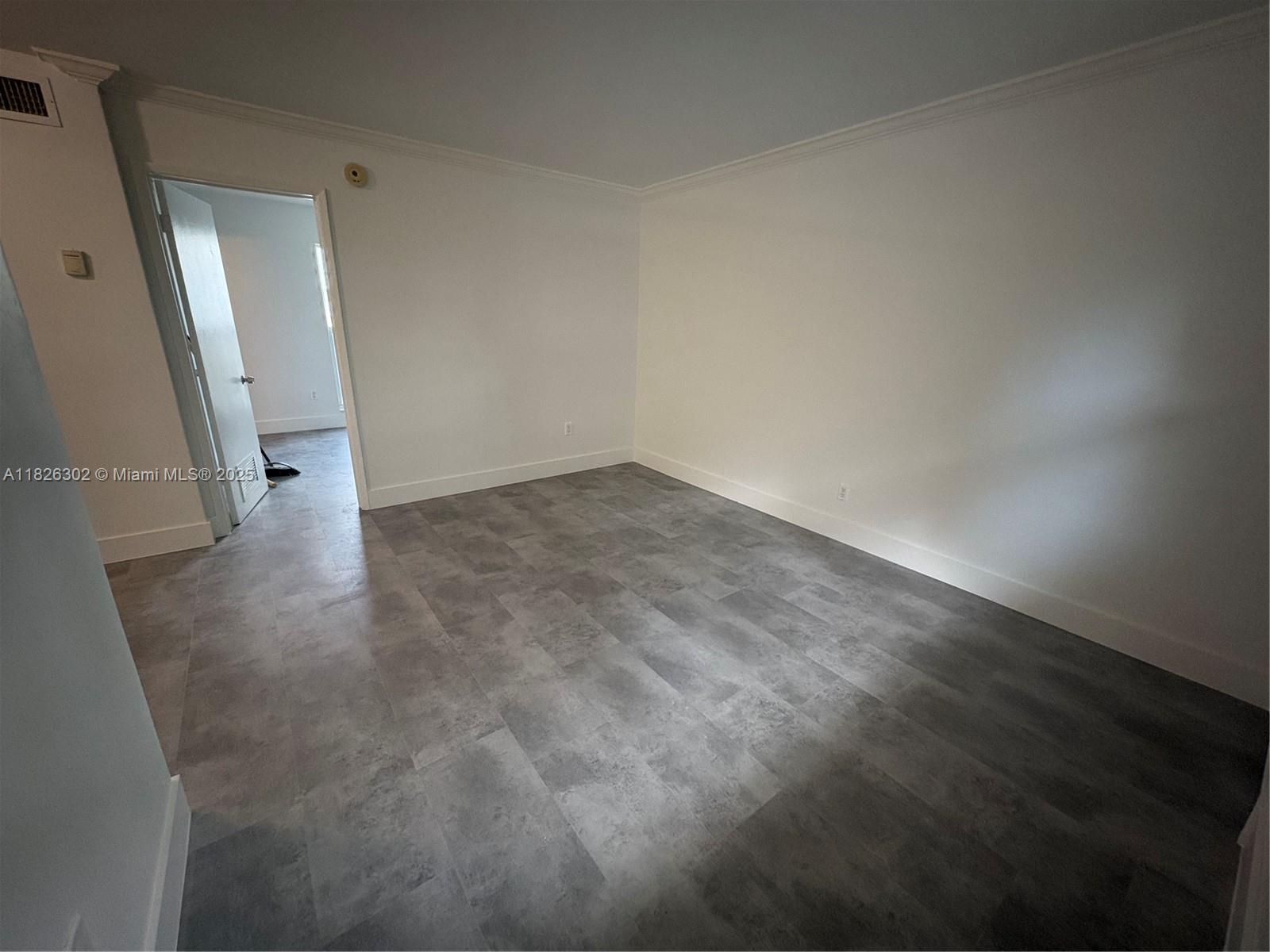 ROYAL POINCIANA CONDO - Residential Lease