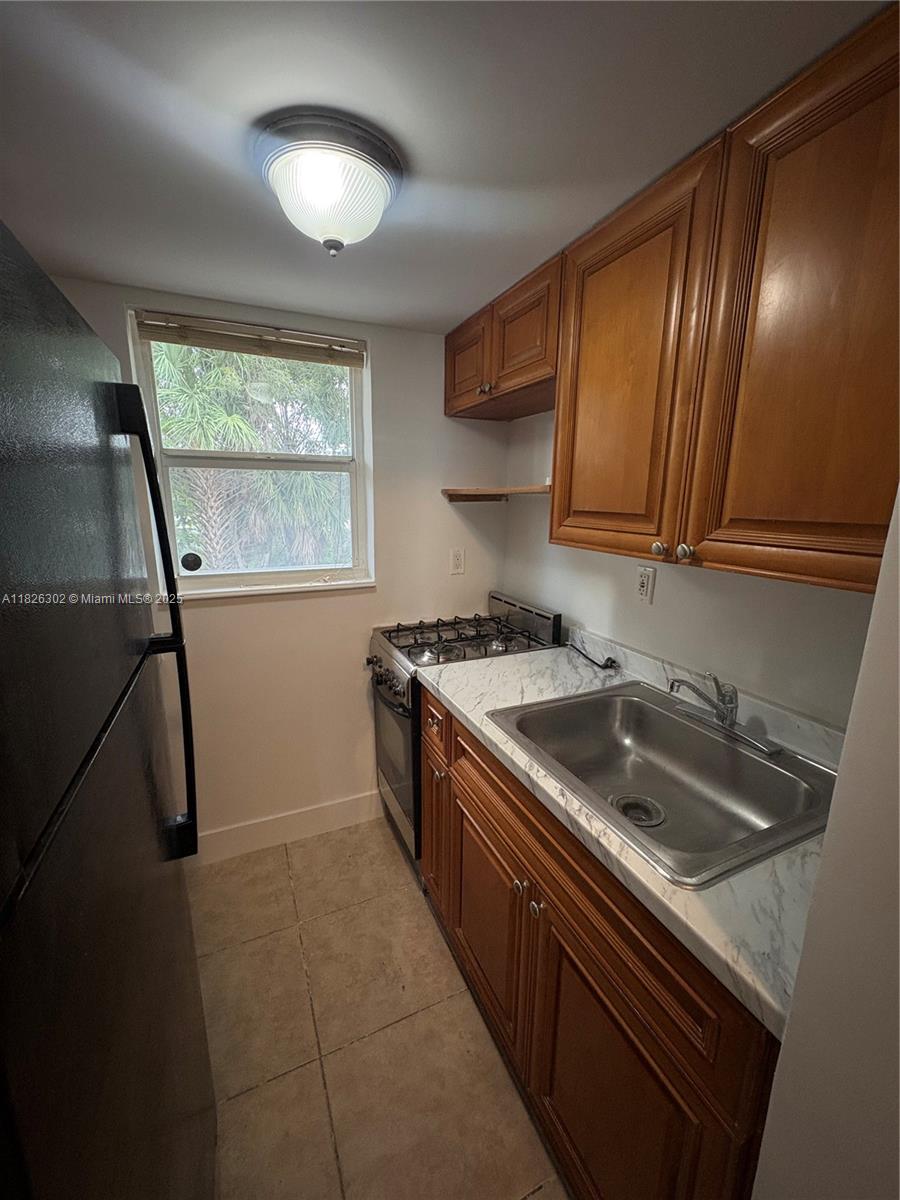 ROYAL POINCIANA CONDO - Residential Lease