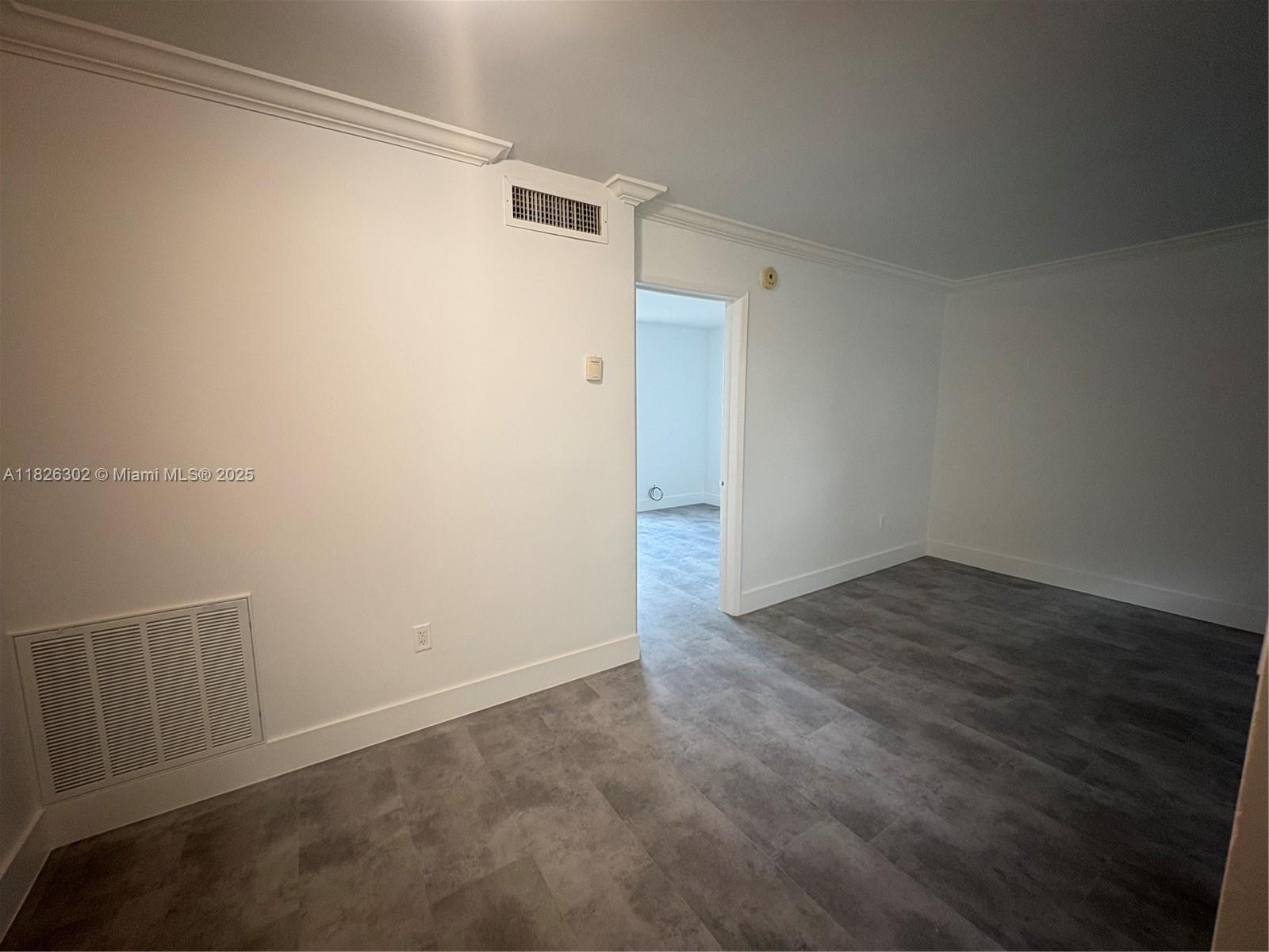 ROYAL POINCIANA CONDO - Residential Lease