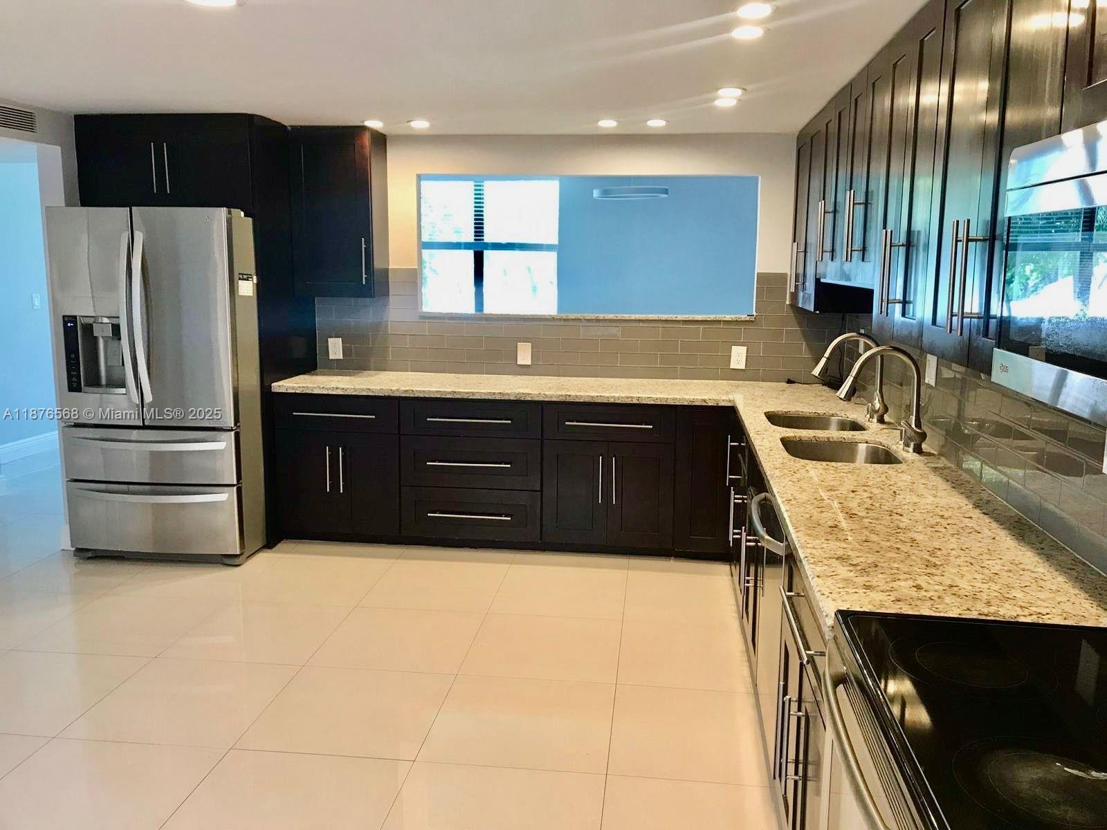 VILLA DORADA CONDO NO 2 - Residential