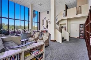 CORINTHIAN ON THE INTRACO - Residential
