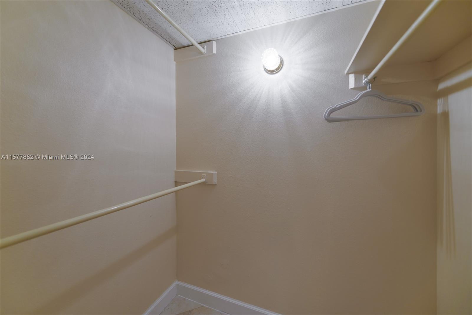 HEMISPHERES CONDO - Residential Lease