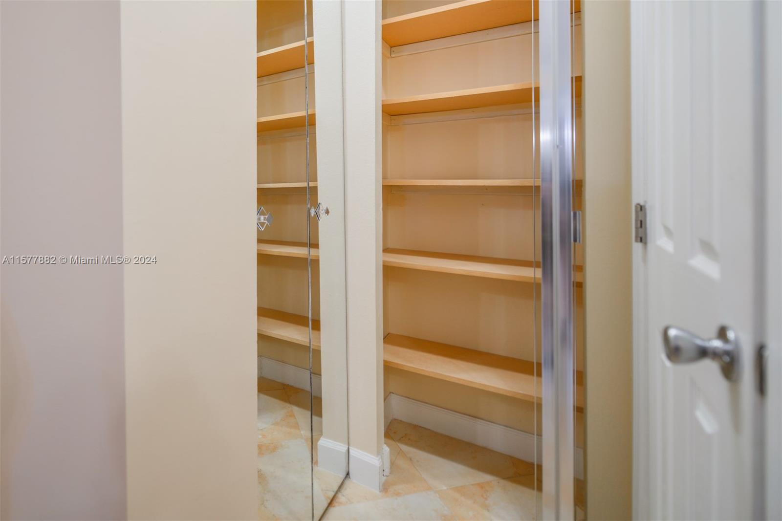 HEMISPHERES CONDO - Residential Lease