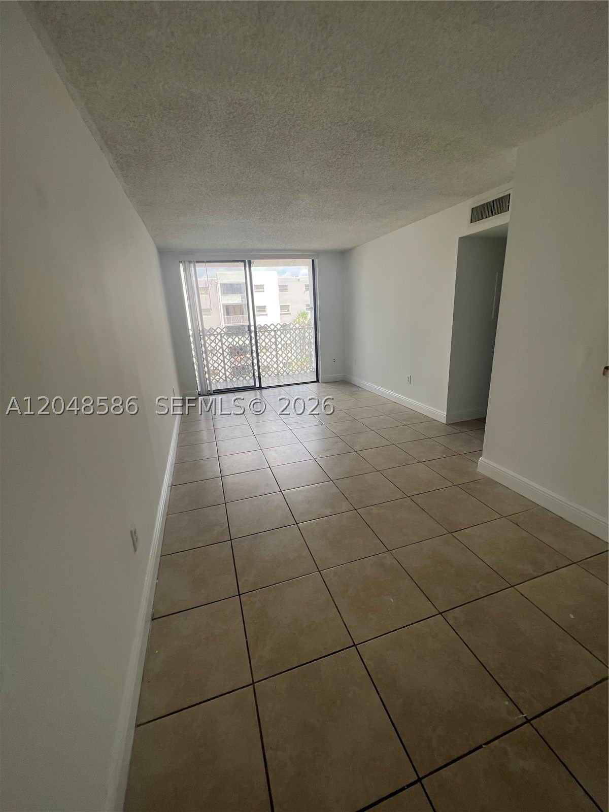FONTAINEBLEAU GARDENS CON - Residential Lease