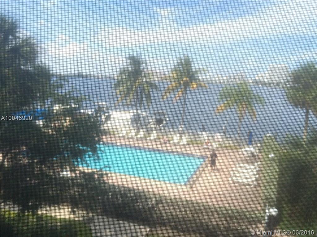 Spectacular wide water views from this upgraded building east of Biscayne Blvd. Located only five minutes from the beach and close to Aventura and many restaurants and shops within walking distance.