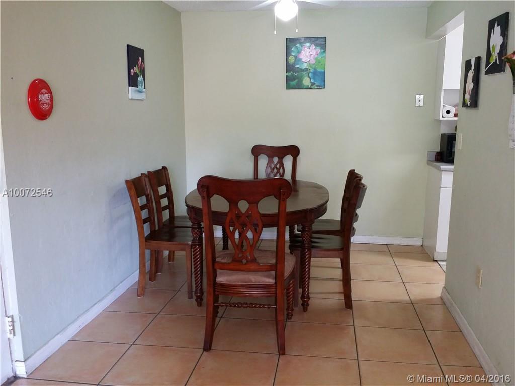 2/1 ON SECOND  FLOOR, CONDO IN THE HEART OF MIAMI LAKES. WALK  TO MAIN STREET, DON SHULA'S CLUB. DINE IN YOUR FAVORITE PLACES  & MINUTES TO THE EXPRESSWAY. COMMUNITY INCLUDES SWIMMING POOL, GYM, TENNIS COURTS AND 24 HR SECURITY. MAINTENANCE INCLUDES WATER BILL.
NEW A/C AND WATER HEATER WAS REPLACED THREE MONTHS AGO.