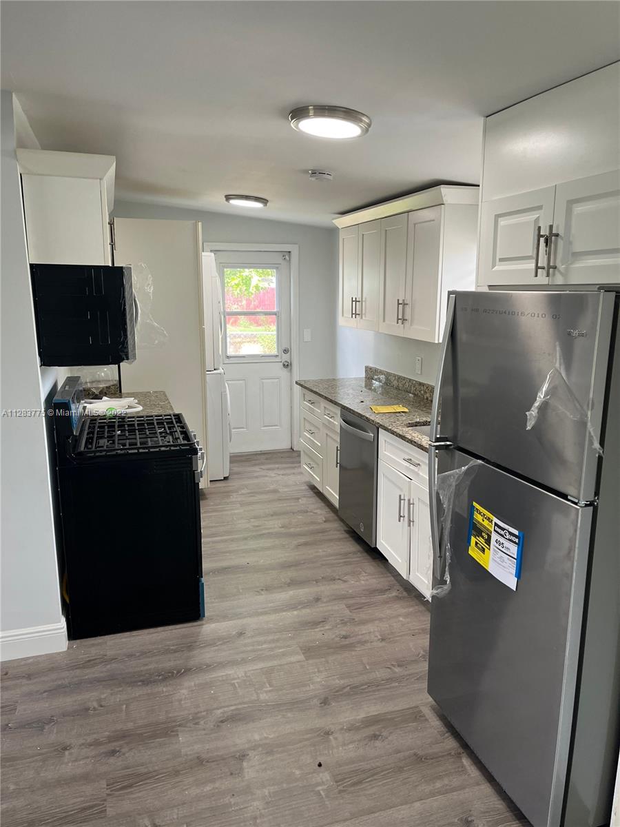PALM BEACH CABANA COLONY - Residential Lease