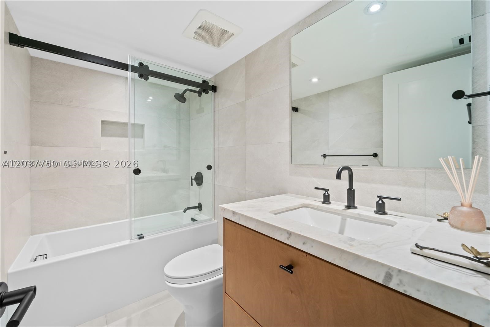BRICKELL KEY ONE CONDO - Residential Lease