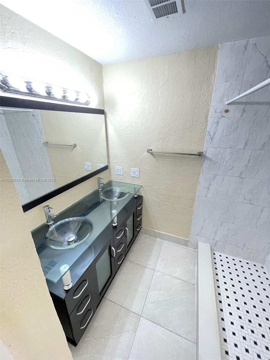 DELLS - Residential Lease