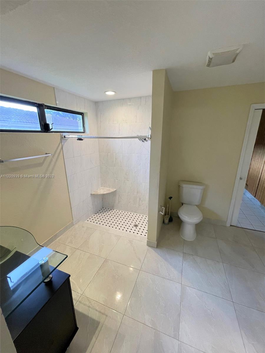 DELLS - Residential Lease