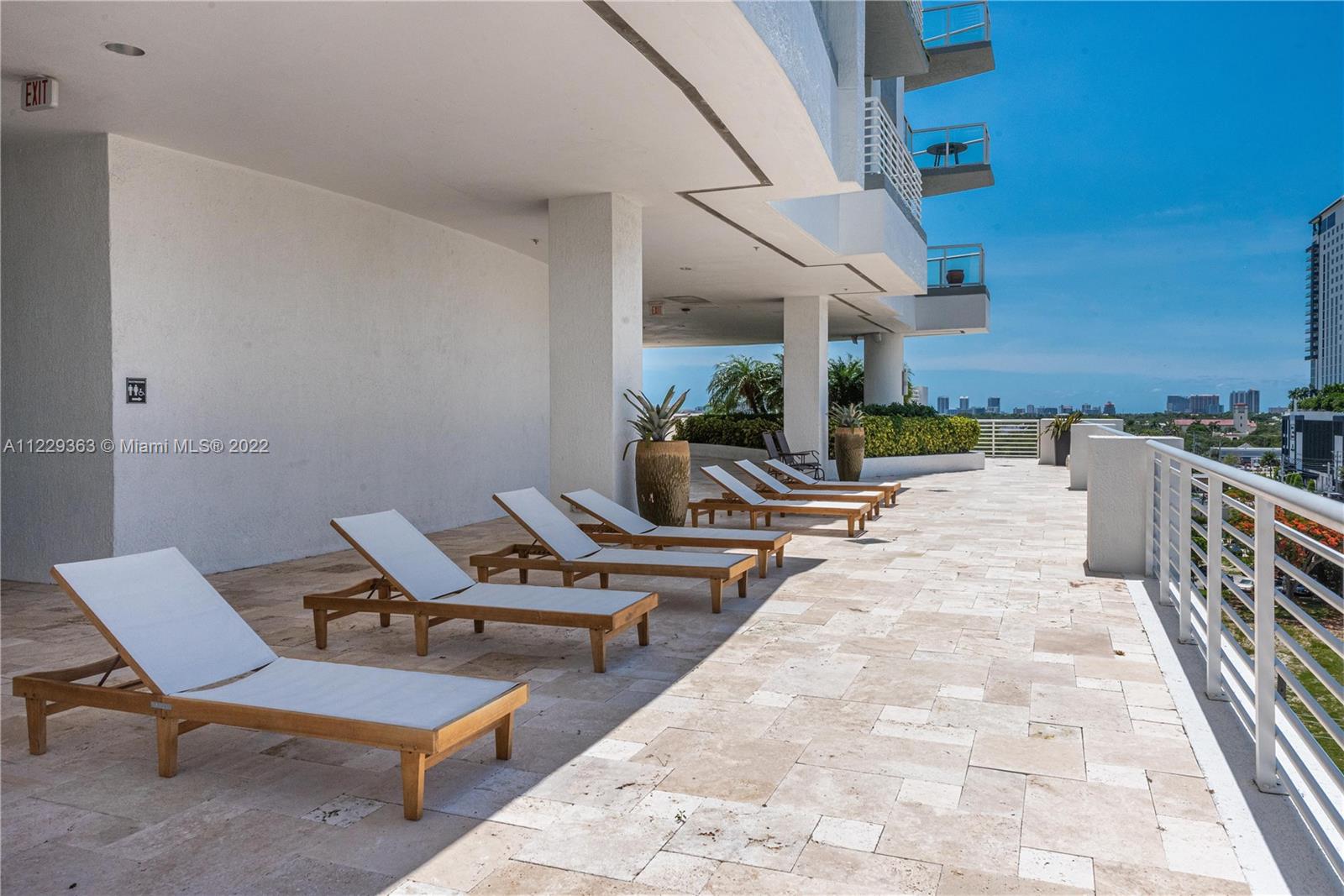 STRADA 315 CONDO - Residential