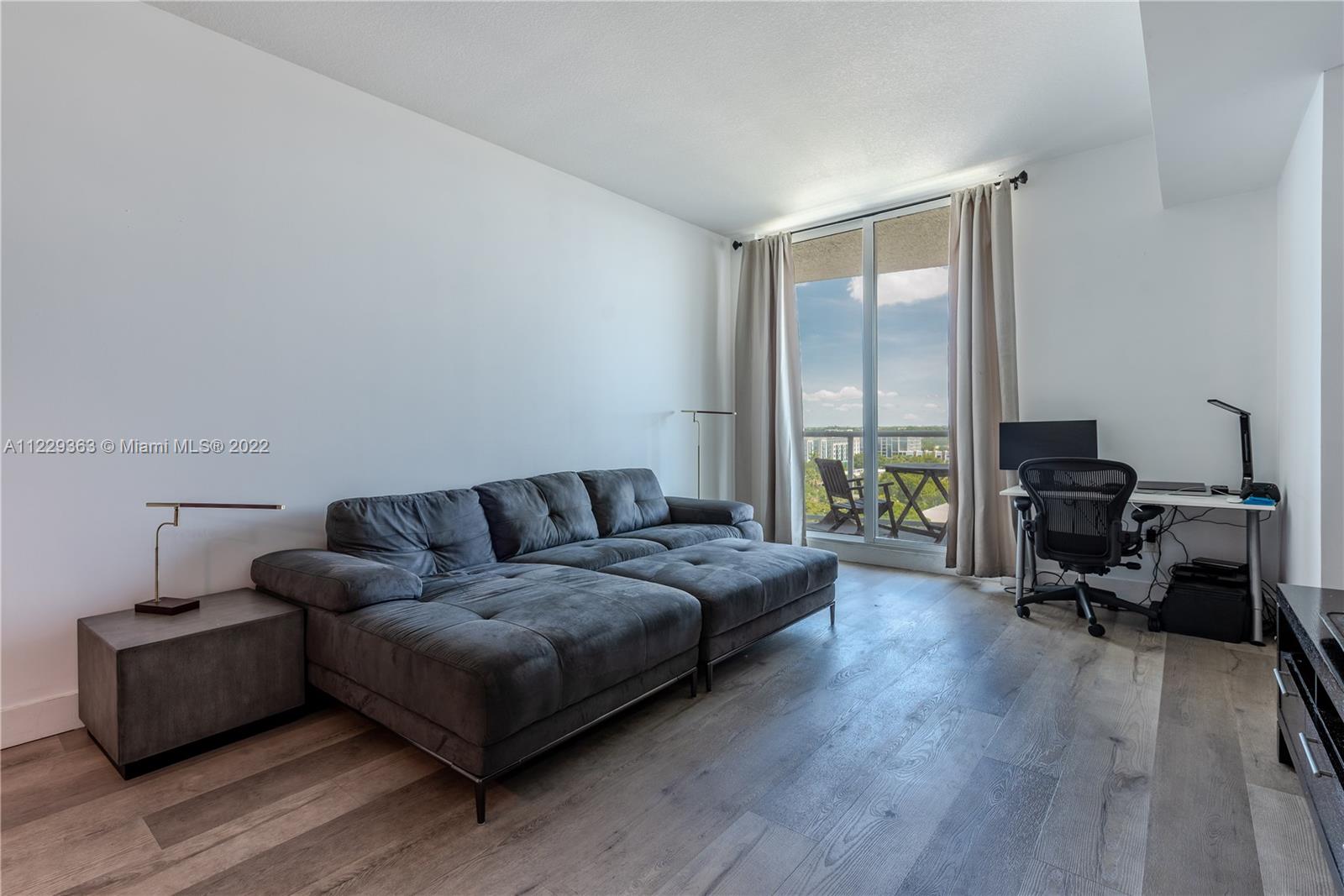 STRADA 315 CONDO - Residential