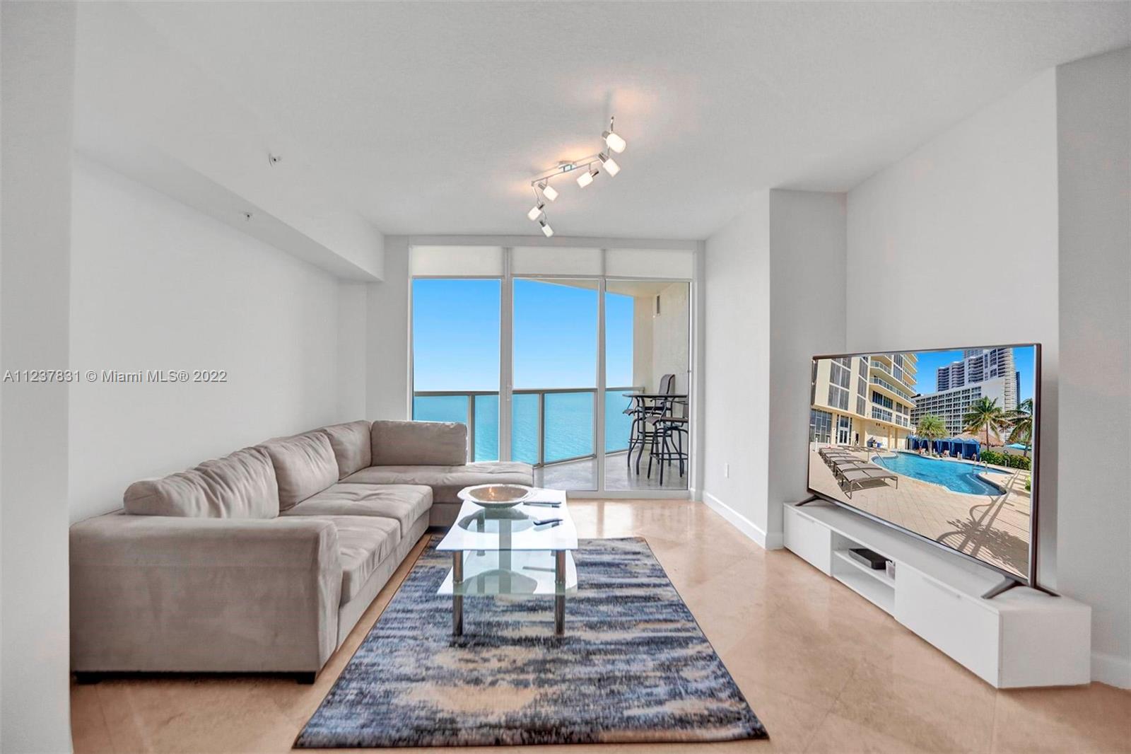 LA PERLA CONDO - Residential