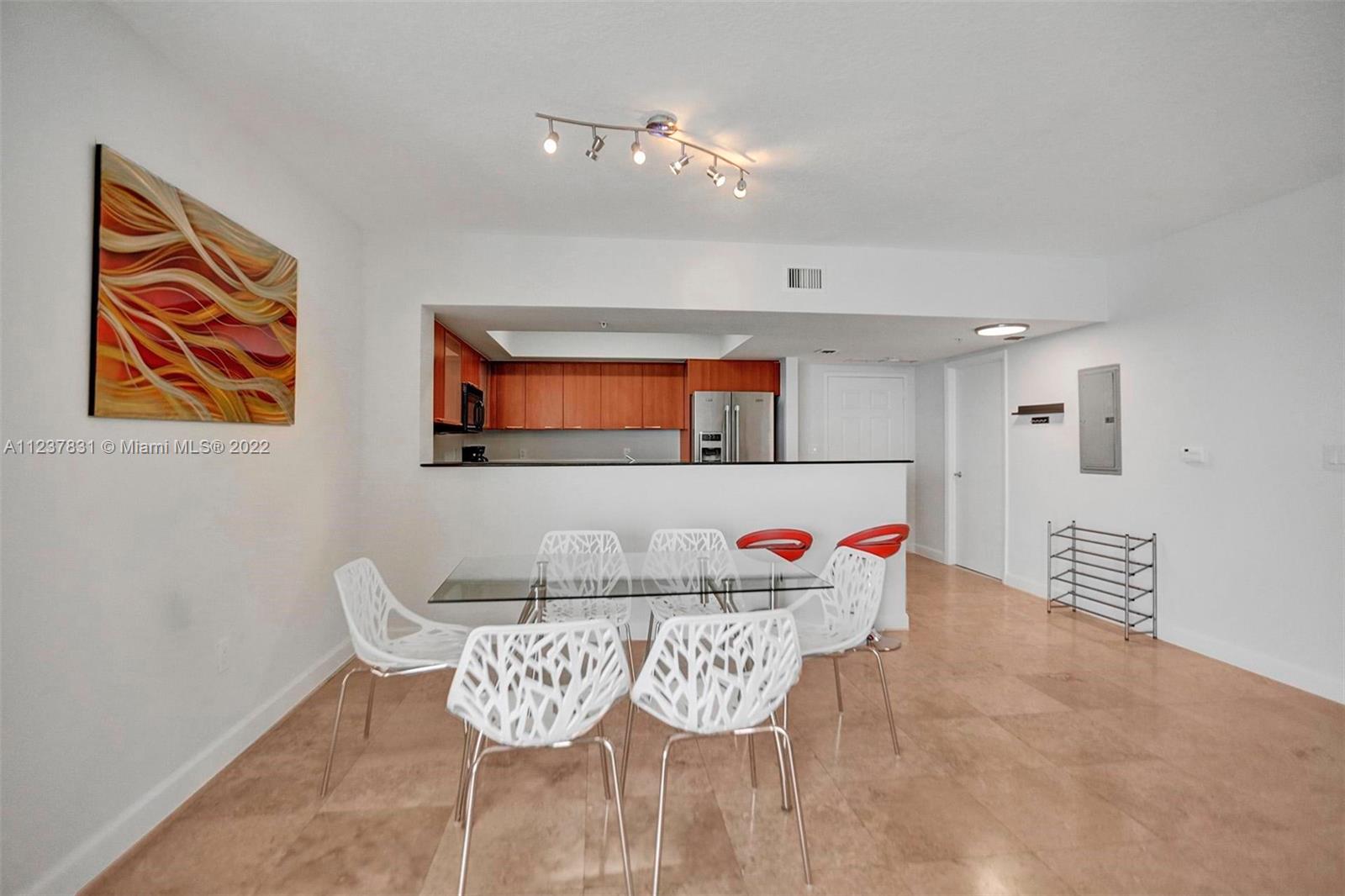 LA PERLA CONDO - Residential