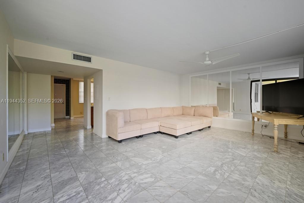 SOUTHVIEW AT AVENTURA CON - Residential
