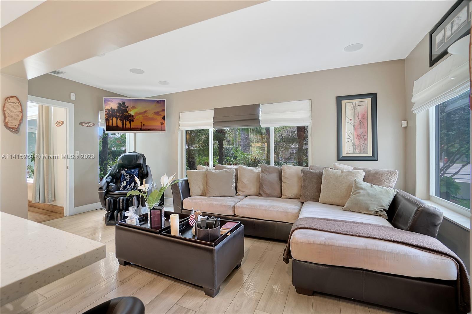 BRICKELL ESTATES - Residential